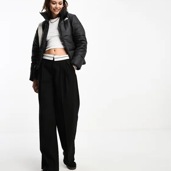 The North Face Saikuru Puffer jacket in Black (Currently On Sale) - Picture 4 of 5